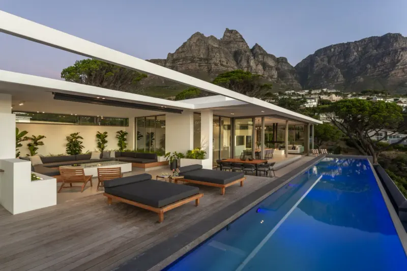 Montana Ruby in Camps Bay – photo 1