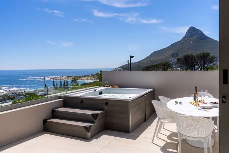 Glass House in Camps Bay – photo 8