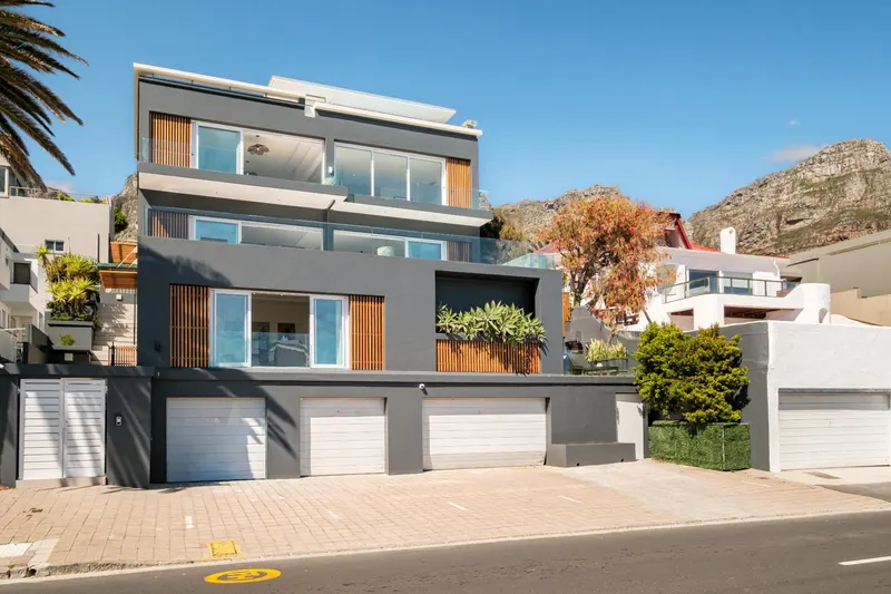 Sapphire Tide Suite in Camps Bay – photo 24