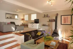 High Level Road House in Green Point – photo 3 thumbnail