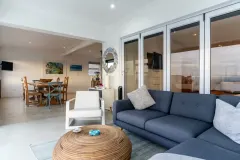 42 on Victoria - Camps Bay beach bungalow in Bakoven – photo 26 thumbnail