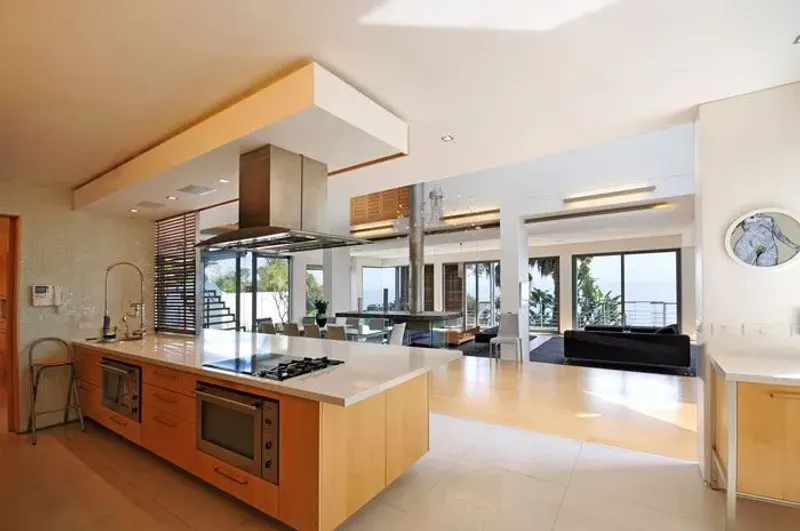 Ambor Villa in Bantry Bay – photo 8