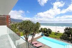 15 Views House in Camps Bay – photo 23 thumbnail