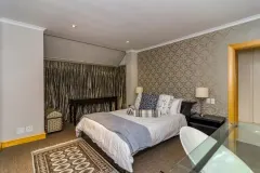 The Breakers, Clifton in Clifton – photo 8 thumbnail