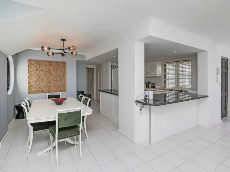 Sausalito Penthouse in Sea Point – photo 5