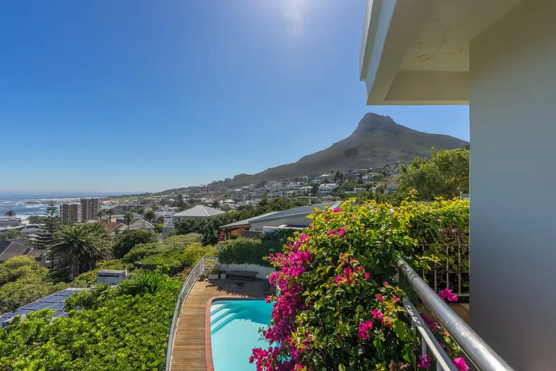 Tree Villa in Camps Bay – photo 3
