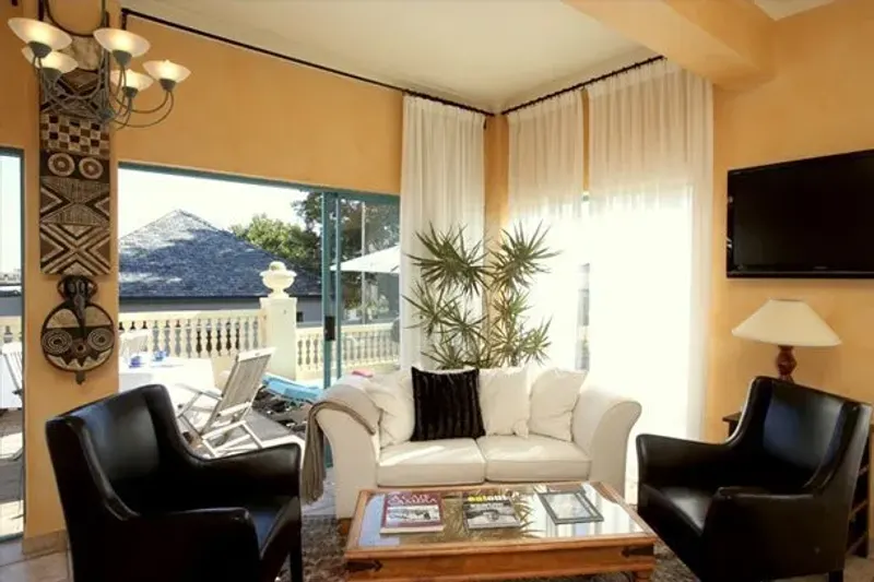 Rochester Villa in Bantry Bay – photo 9