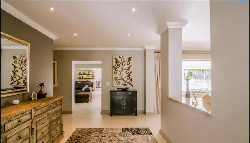 Constantia Villa in Constantia Heights – photo 6