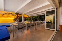 TWO VIEWS (CB155) in Camps Bay – photo 10 thumbnail