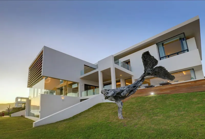 Villa Adamite