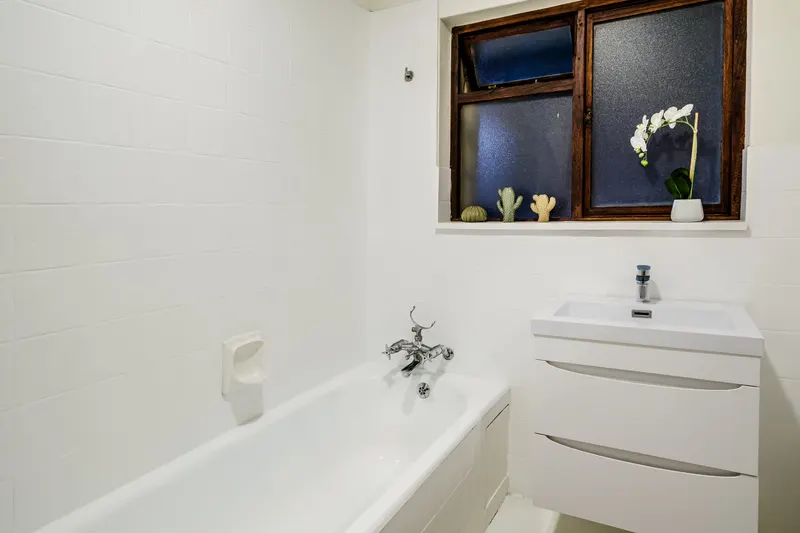 Rock Retreat in Camps bay – photo 12