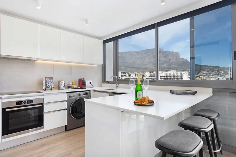 702 on Strand in Cape Town City Centre – photo 15