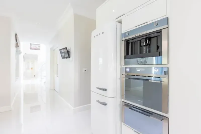 Hillwood Villa in Bishopscourt – photo 24