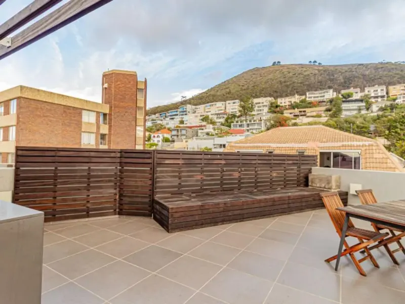 9 on S Penthouse in Three Anchor Bay – photo 9