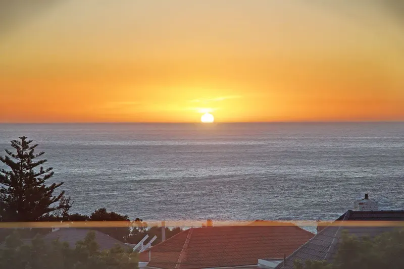 Belmondo in Camps Bay – photo 4
