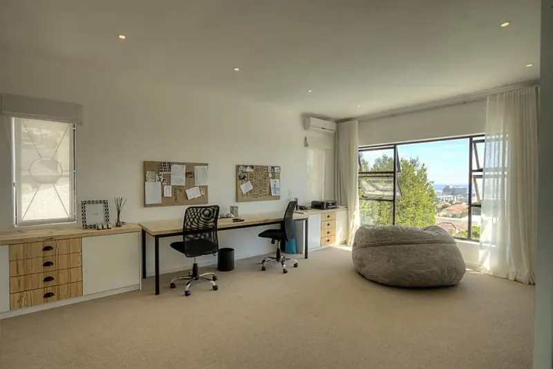 Fresnaye Bordeaux in Sea Point – photo 18