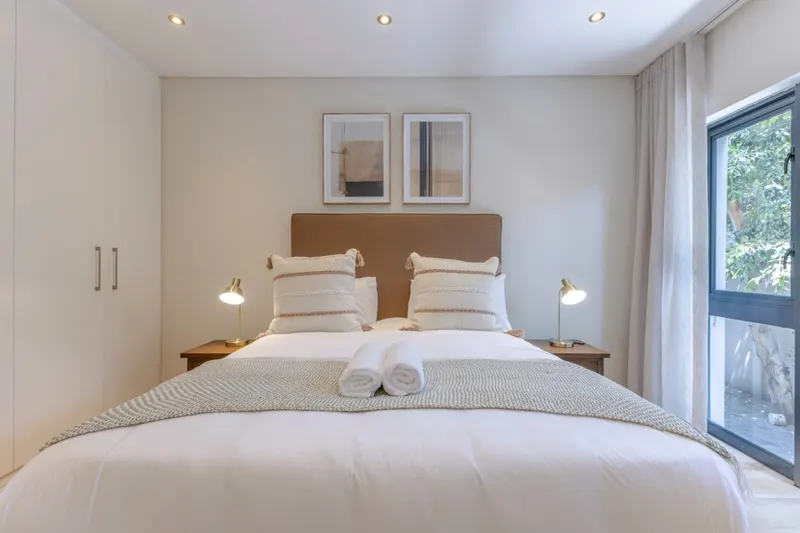 Sea Point Select in Sea Point – photo 10