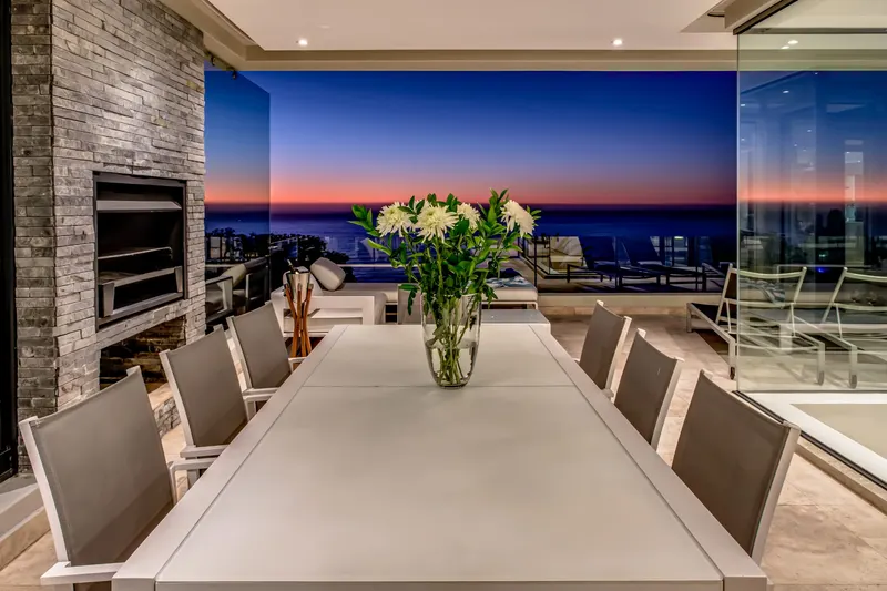 Prima Views in Camps Bay – photo 17