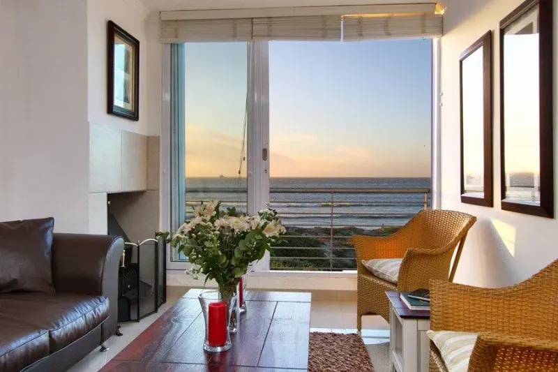 Neptune Isle 202 in Lagoon Beach – photo 4