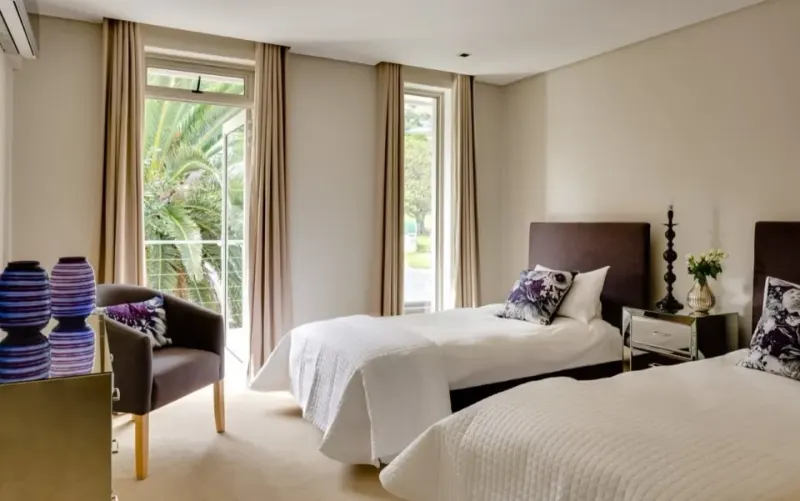Finchley Villa in Camps Bay – photo 18