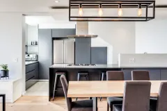 Penthouse on S in Three Anchor Bay – photo 8 thumbnail