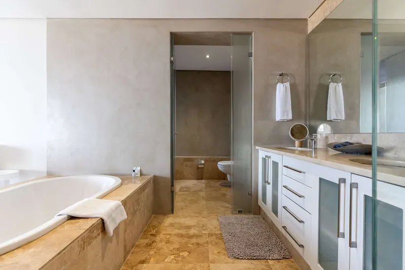 Bakoven Sunsets Luxury Apartment in Camps Bay – photo 31
