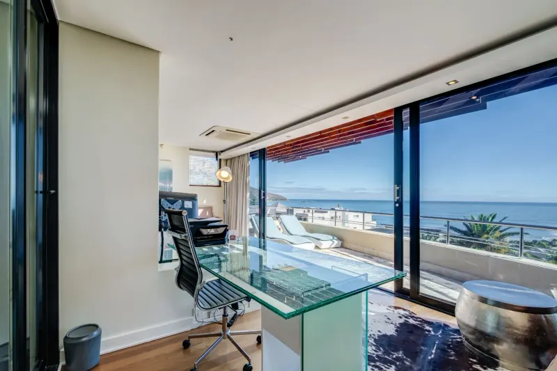 Lions Crest in Camps Bay – photo 37