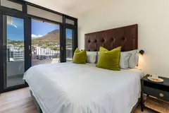 YORK 3 PEAK (G539) in Cape Town City Centre – photo 8 thumbnail