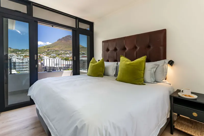 YORK 3 PEAK (G539) in Cape Town City Centre – photo 8