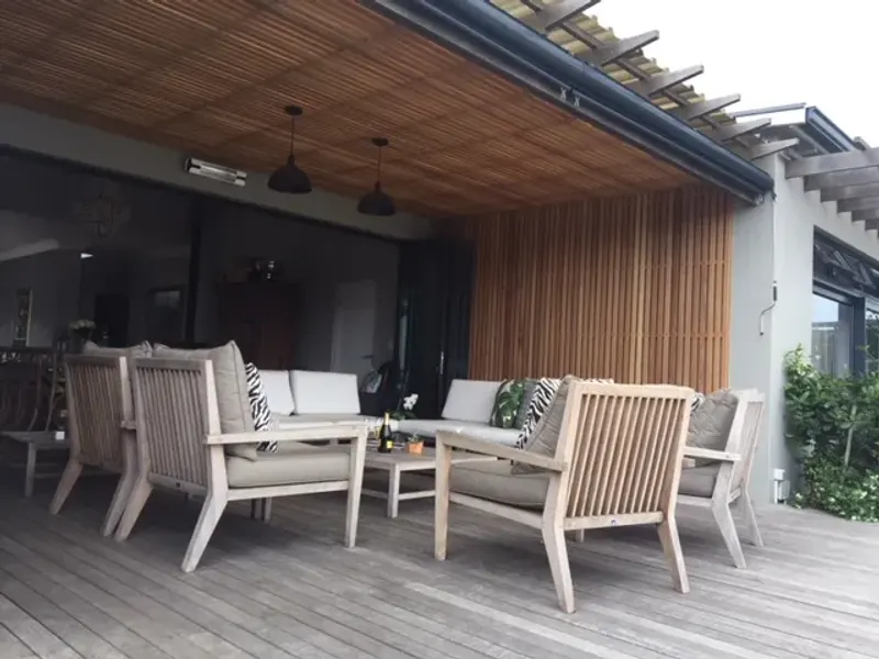 Wills Lake Villa in The Lakes – photo 14