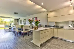 Green Point Central  in Green Point – photo 17 thumbnail
