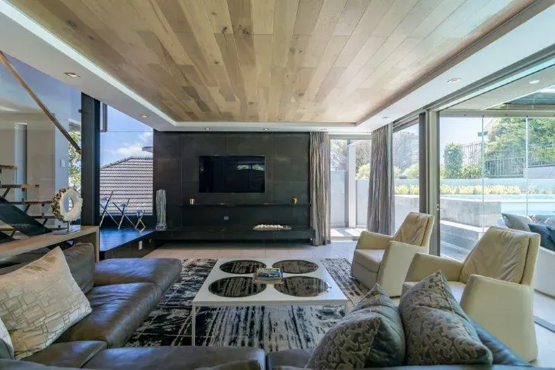 Villa Pascal in Camps Bay – photo 19