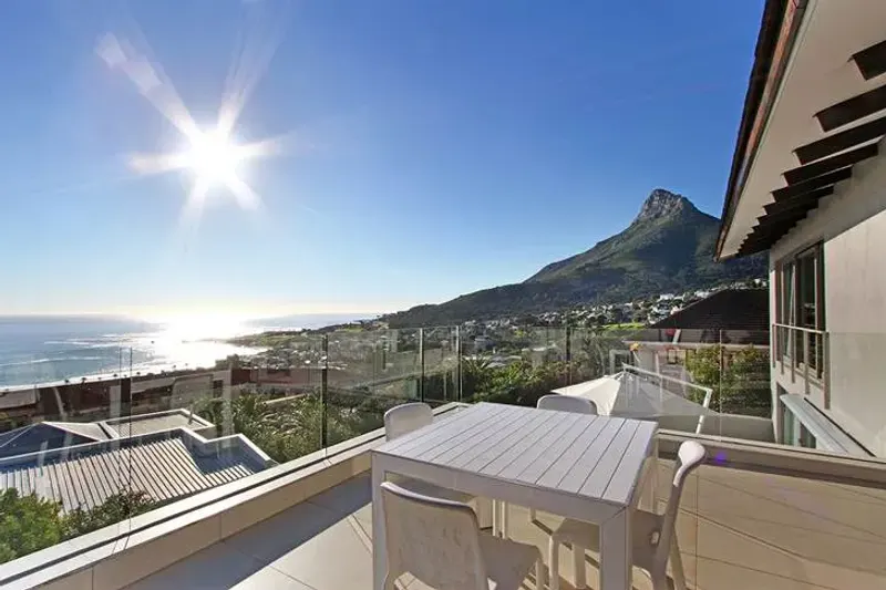 16 Woodford Villa in Camps Bay – photo 4