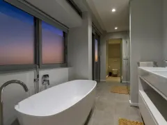66 on K Luxury Penthouse in Fresnaye – photo 16 thumbnail
