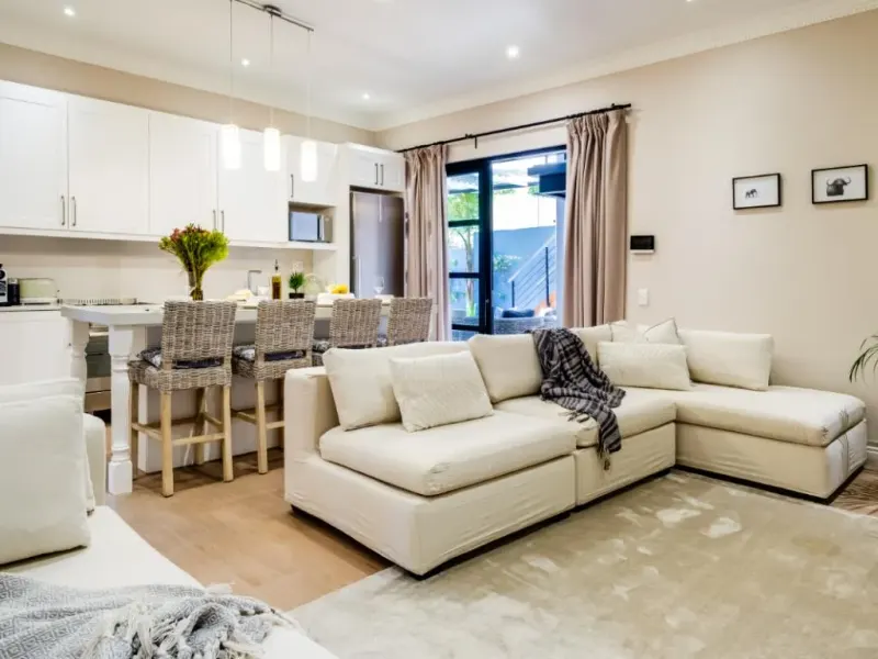 Central Drive Treasure in Camps Bay – photo 15