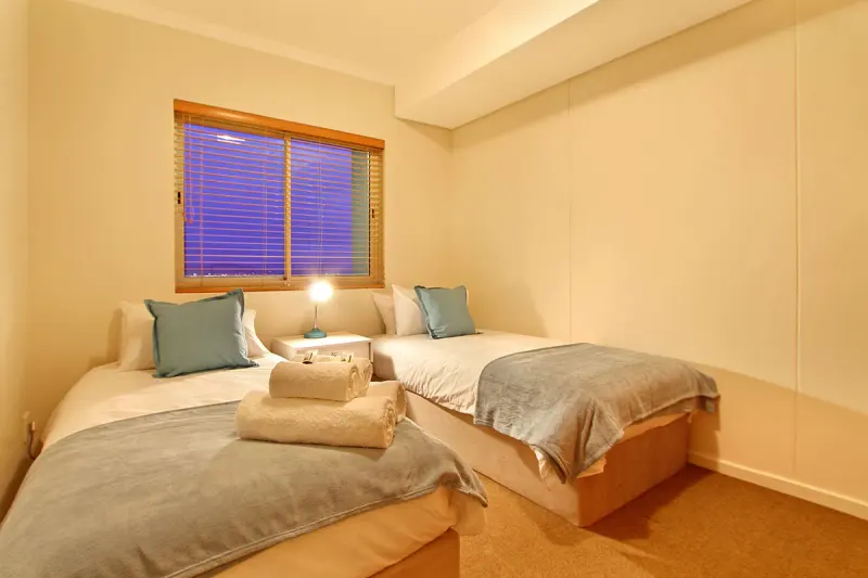 Horizon Bay 702 in Table View – photo 18