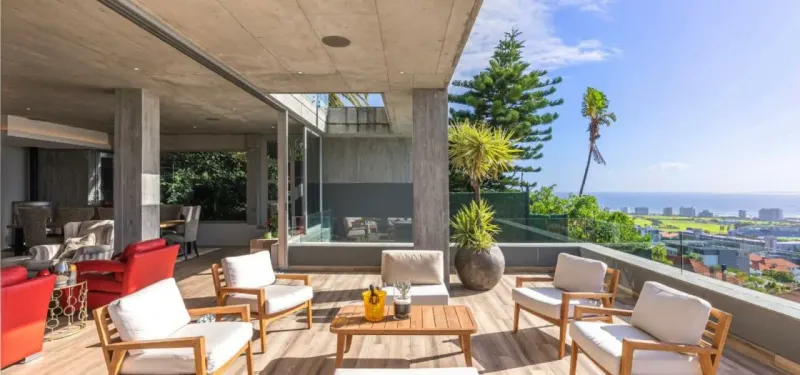 Majestic Sky Villa in Green Point – photo 1