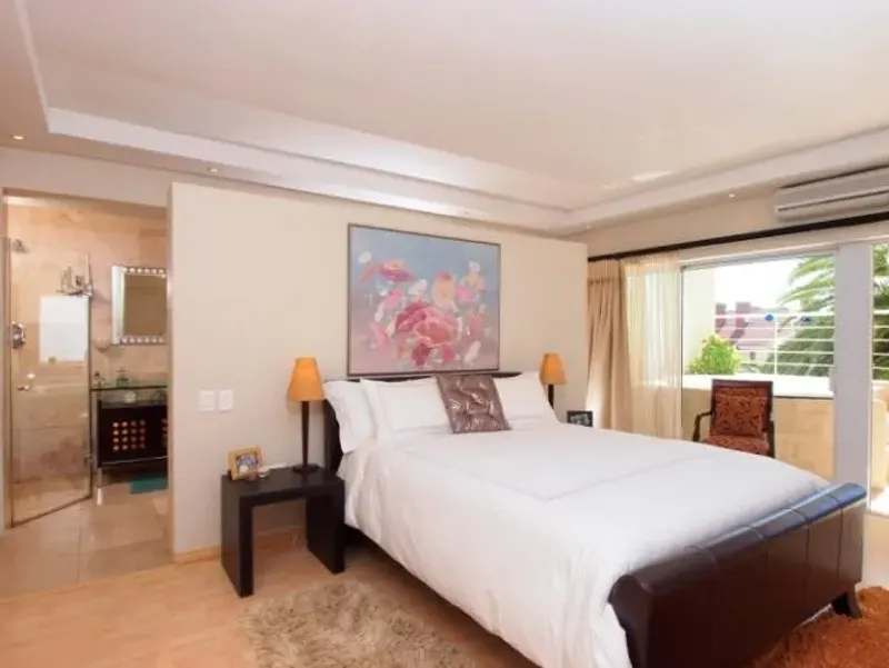 Ravine Road Apartment in Bantry Bay – photo 8