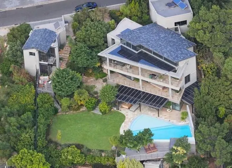 Upper Camps Bay Villa in Bakoven – photo 2