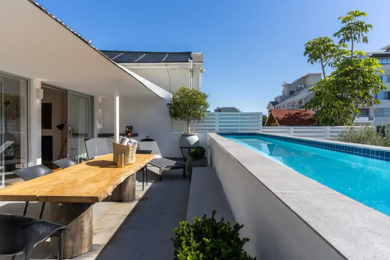 Elodie House in Bantry Bay