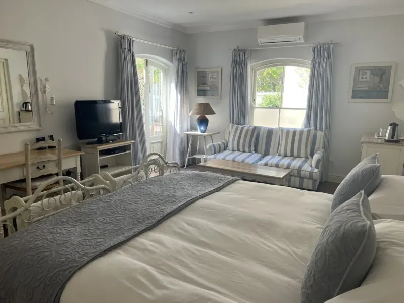 Constantia Valley Villa in Silverhurst – photo 30