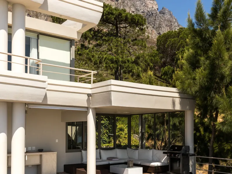 Geneva Sunsets in Camps Bay – photo 7