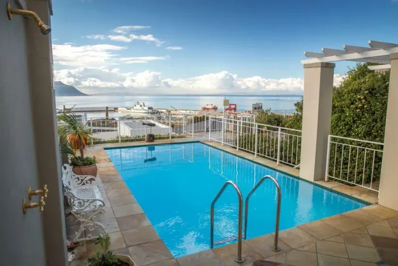 Grosvenor 5 Bedroom in Simon's Town – photo 1