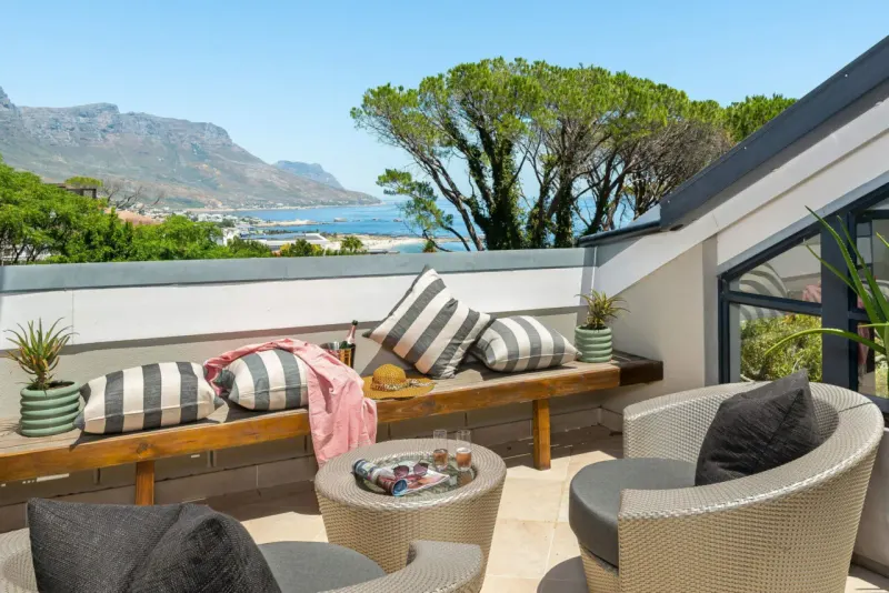 A22 The Glen in Camps Bay – photo 26