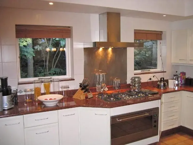 Camelot Villa in Glen Alpine – photo 5