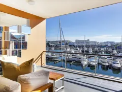Parama 201 in V&A Waterfront – photo 6 thumbnail