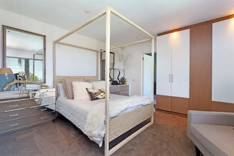 19 on Blair in Camps Bay – photo 20