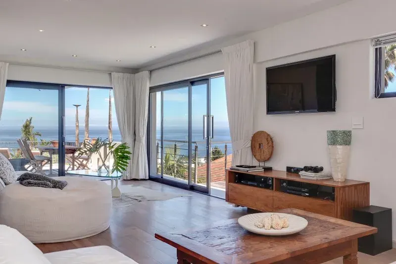 Seaside Villa in Camps Bay – photo 5