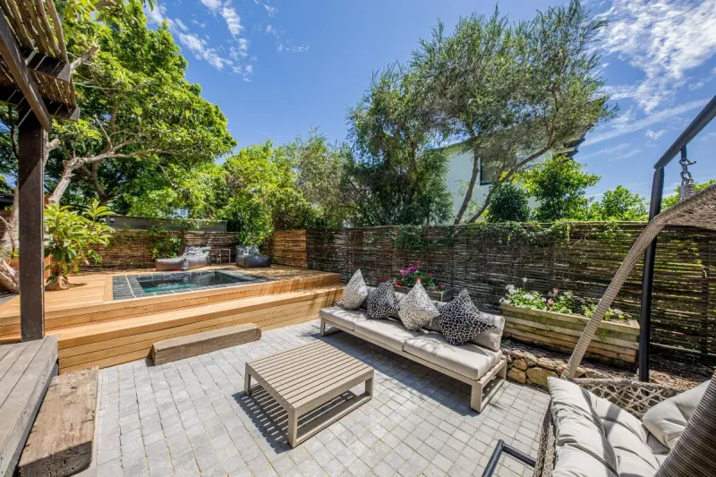 17 Geneva Lower in Camps Bay – photo 22