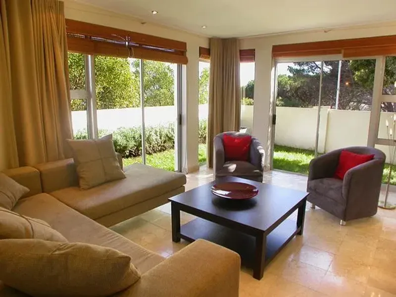 Dunkeld Village in Camps Bay – photo 2